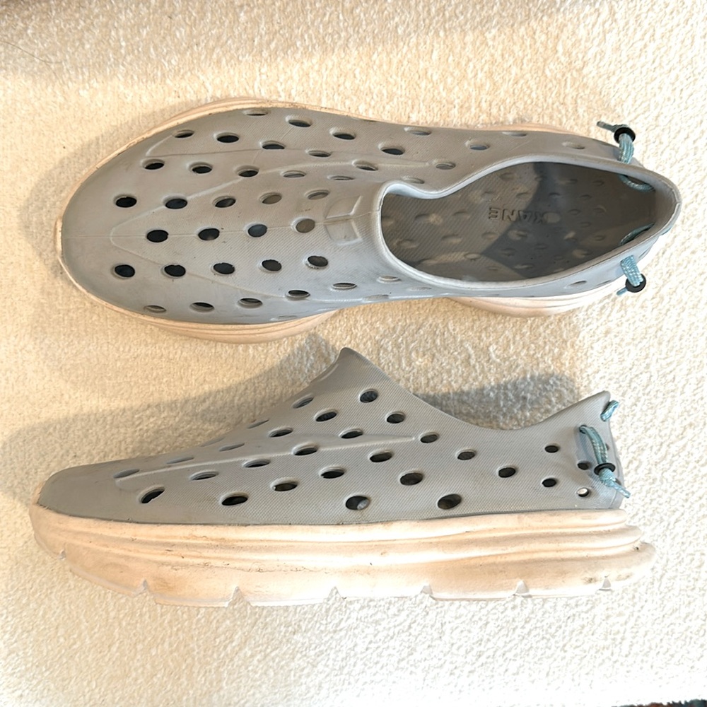 KANE REVIVE Shoes in Light Blue Size 11